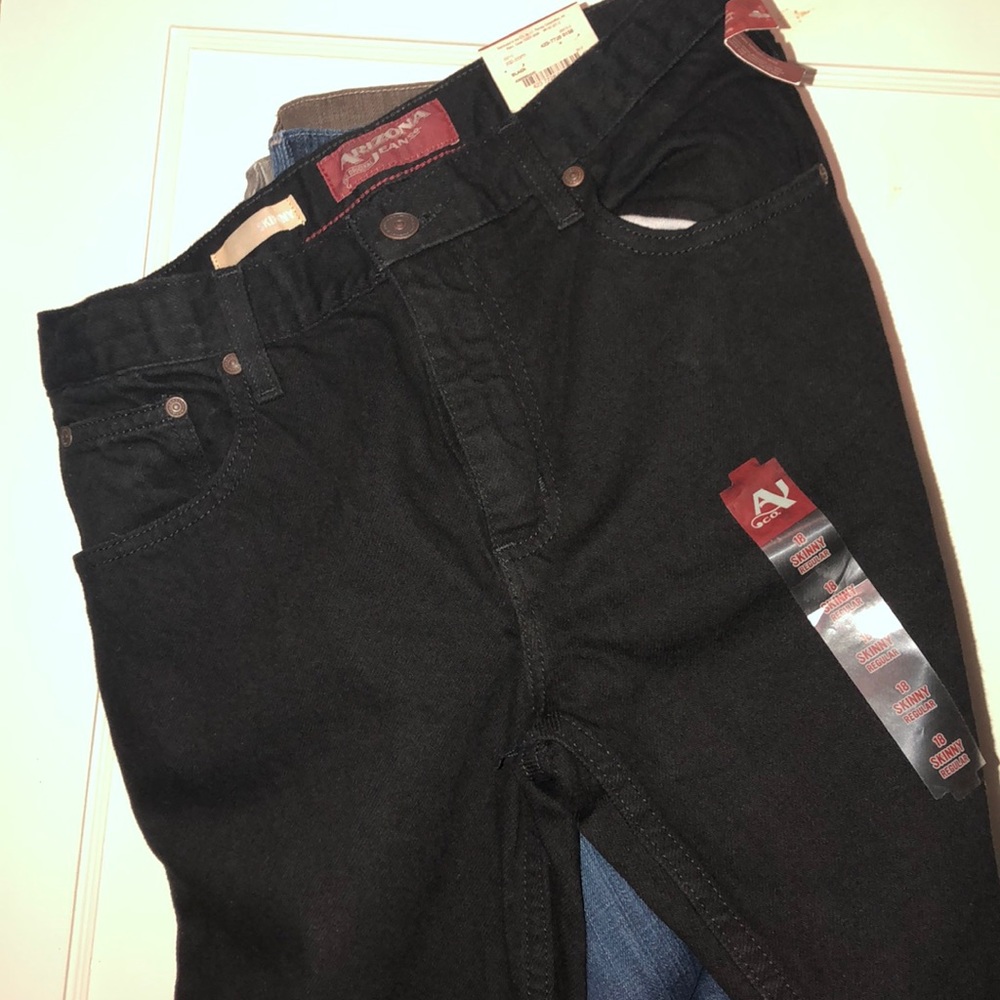 Black arizona skinny jeans